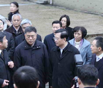 省委書(shū)記強(qiáng)衛(wèi)蒞臨仙客來(lái)公司視察