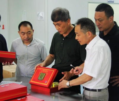 全國人大農業(yè)與農村委員會副主任委員李春生蒞臨仙客來視察