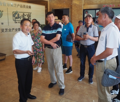 中華全國供銷合作總社原副主任顧國新一行蒞臨仙客來考察調(diào)研