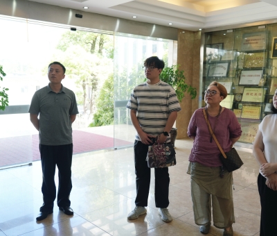 靈芝文化架起中日友誼連心橋 日本重慶同鄉(xiāng)會(huì)會(huì)長(zhǎng)參訪仙客來(lái)